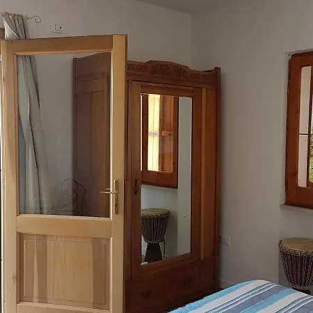 Apartment In Cugnana, With Furnished Terrace - 5 Km From The *